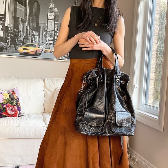 Wrinkled shiny Leather contrast stitch slouchy oversized bucket bag - Picture 2 of 12